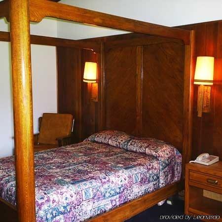 Kings Inn Cleveland Strongsville Oda fotoğraf