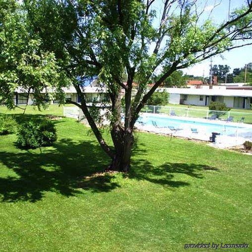 Kings Inn Cleveland Strongsville Konforlar fotoğraf