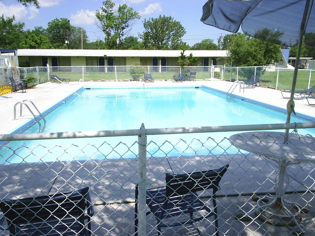 Kings Inn Cleveland Strongsville Konforlar fotoğraf